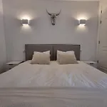 Santa Maria Village Elviria * マルベーリャ