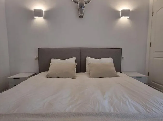 Santa Maria Village Elviria * マルベーリャ