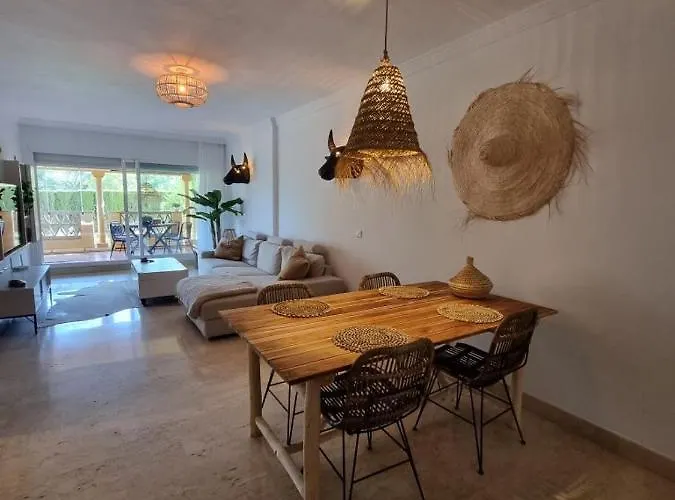 Santa Maria Village Elviria アパート *