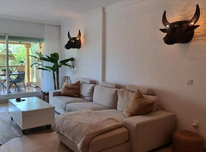 Santa Maria Village Elviria * マルベーリャ