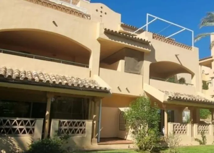 Santa Maria Village Elviria 아파트 *